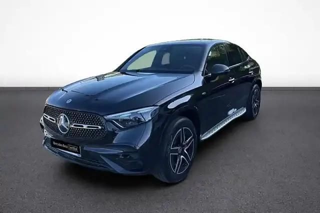 Obsidian black metallic paint Utilisé 2025 Mercedes GLC300 Coupé | 90 990 € - Image 1/4