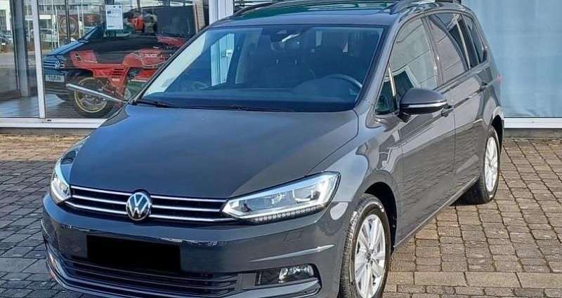 Gris Occasion 2024 VW Touran Comfortline Monospace | 34 390 € - Image 1/4