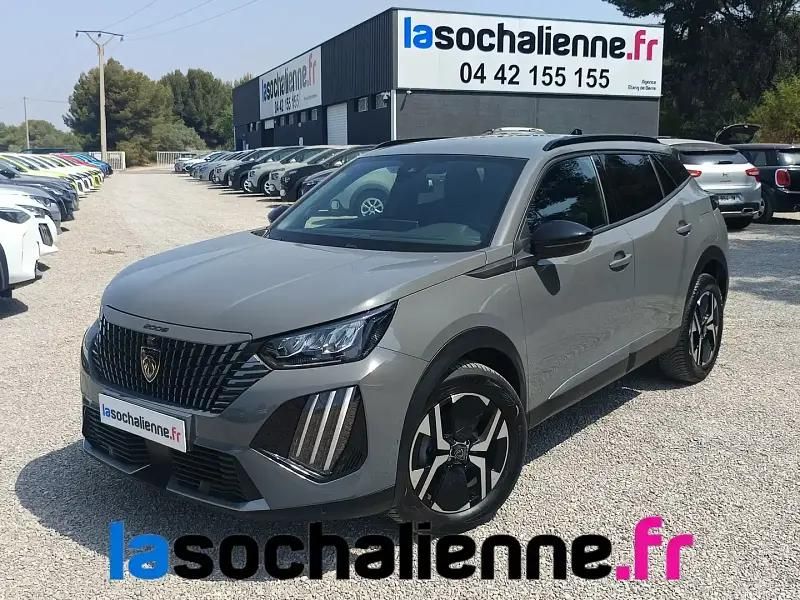 Gris Utilisé 2024 Peugeot 2008 Allure SUV | 18 790 € (Prix juste) - Image 1/4