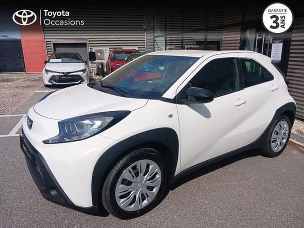 Blanc Nouvelle 2025 Toyota Aygo Citadine | 17 990 € (Bon prix) - Image 1/4