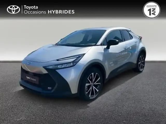 Gris minéral métallisé Utilisé 2025 Toyota C-HR Design SUV | 35 890 € - Image 1/4