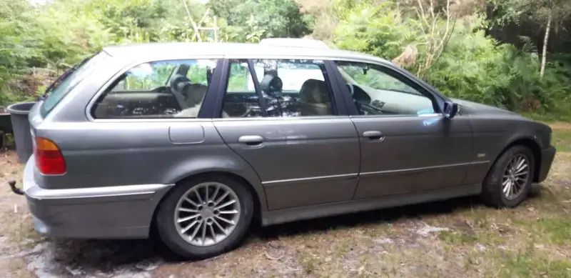 Argent Utilisé 2001 BMW 530 Break | 2 500 € - Image 1/4