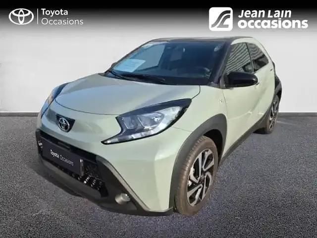 Vert Utilisé 2024 Toyota Aygo X SUV | 18 900 € - Image 1/4