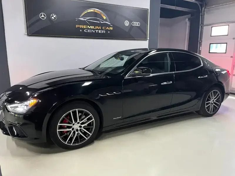 Noir Utilisé 2018 Maserati Ghibli Coupé | 43 990 € (Bon prix) - Image 1/4
