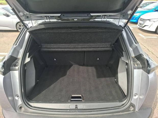 Gris Utilisé 2024 Peugeot 2008 Allure SUV | 23 499 € (Prix juste) - Image 1/4