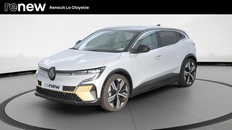 Blanc Utilisé 2022 Renault Mégane Iconic Berline | 27 990 € (Prix juste) - Image 1/4