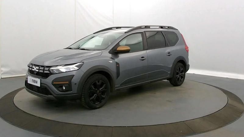 Gris Occasion 2023 Dacia Jogger Extreme Monospace | 18 290 € (Prix juste) - Image 1/4