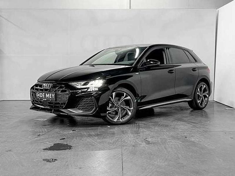 Nouvelle Audi A3 S-Line 116 ch (85 kW) 2025 Noir Berline