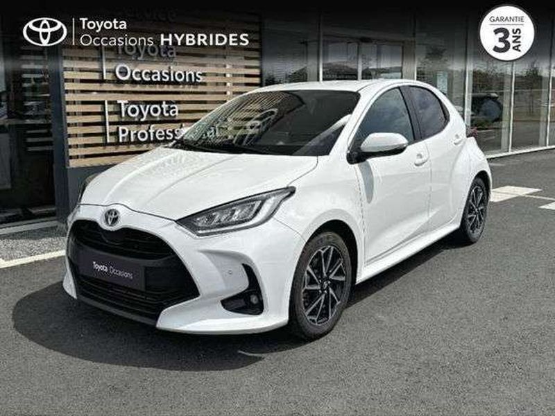 Utilisé 2022 Toyota Yaris Hybrid Design Berline | 16 990 € (Prix juste) - Image 1/1