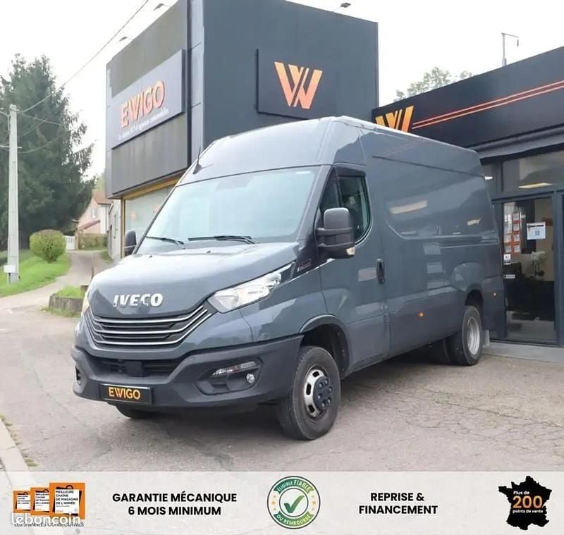 Gris Occasion 2023 Iveco Daily Van | 47 989 € - Image 1/4