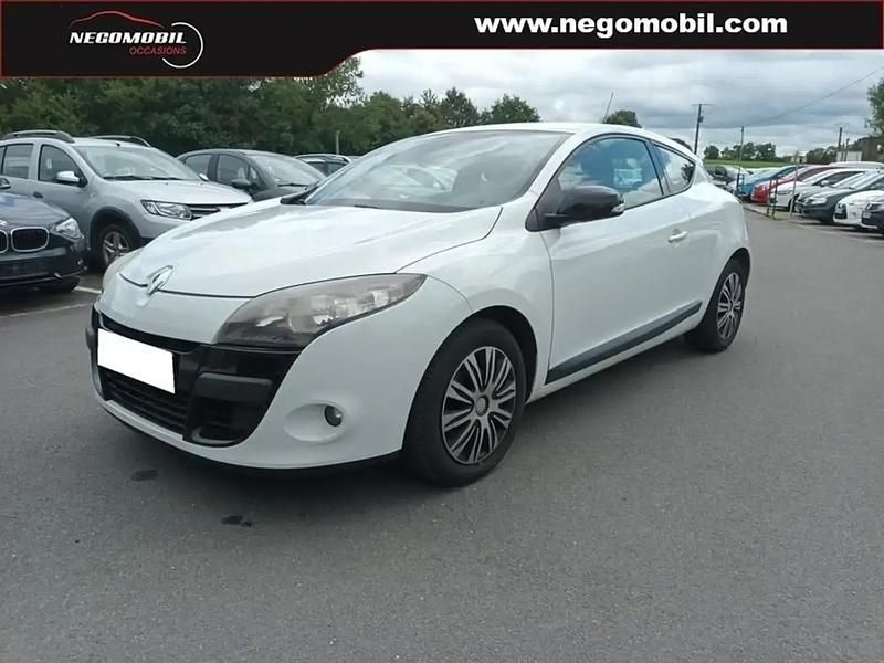 Occasion Renault Mégane Coupé 111 ch (81 kW) 2011 Blanc Coupé