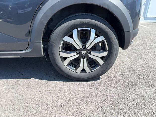 Gris Utilisé 2023 Dacia Sandero Comfort Citadine | 15 485 € (Prix juste) - Image 1/4