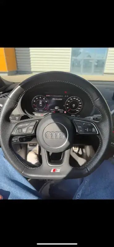 Image 2/4