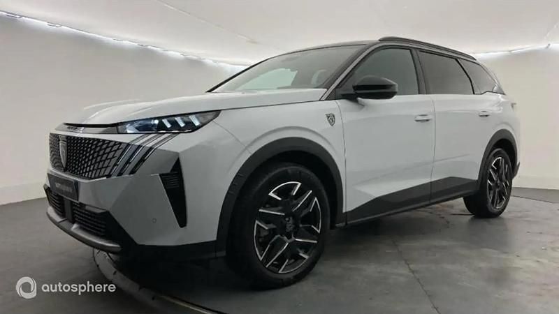 Blanc Nouvelle 2025 Peugeot 5008 GT SUV | 41 990 € (Prix cher) - Image 1/4