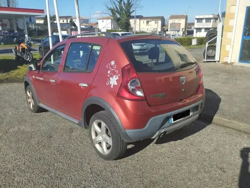 Image 2/4