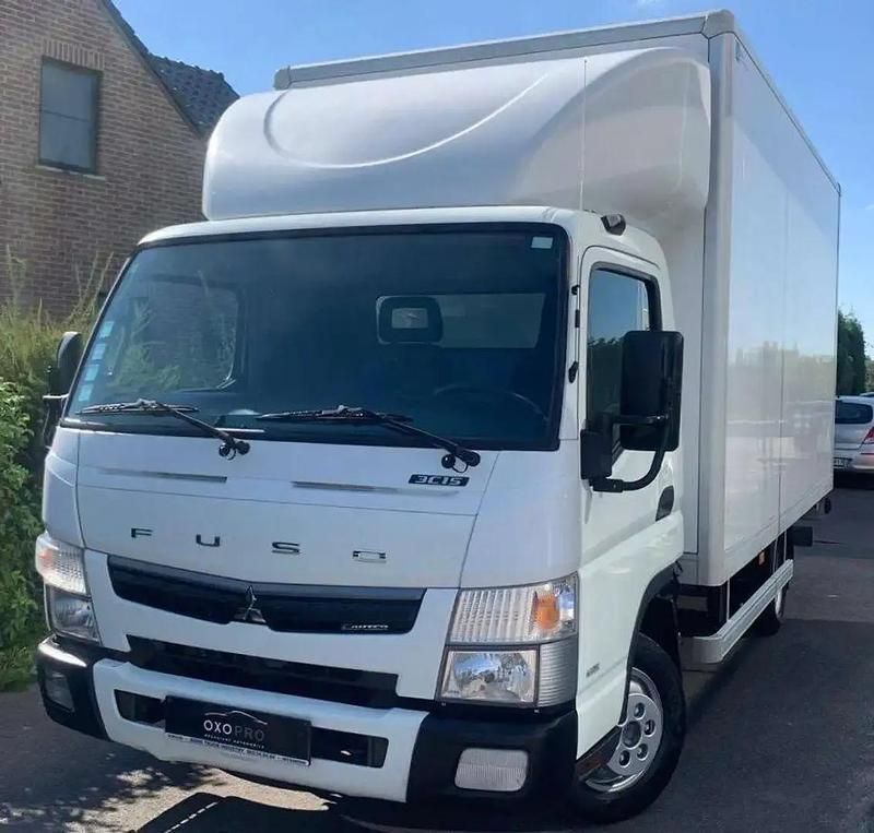 Blanc Utilisé 2021 Mitsubishi Canter Van | 19 900 € - Image 1/4