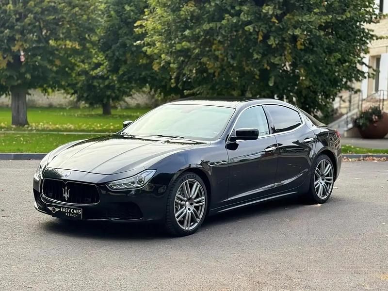Noir Utilisé 2015 Maserati Ghibli Coupé | 36 900 € (Prix juste) - Image 1/4
