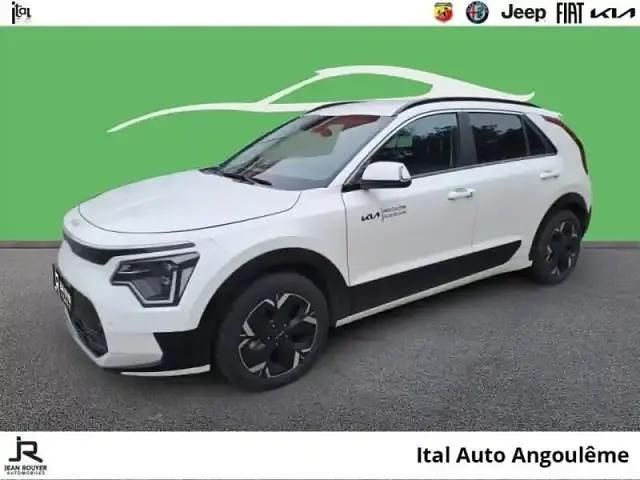 Blanc nacré Utilisé 2023 Kia e-Niro Premium SUV | 29 690 € (Prix juste) - Image 1/4