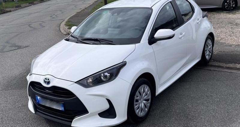 Utilisé 2023 Toyota Yaris Hybrid Citadine | 17 990 € (Bon prix) - Image 1/4