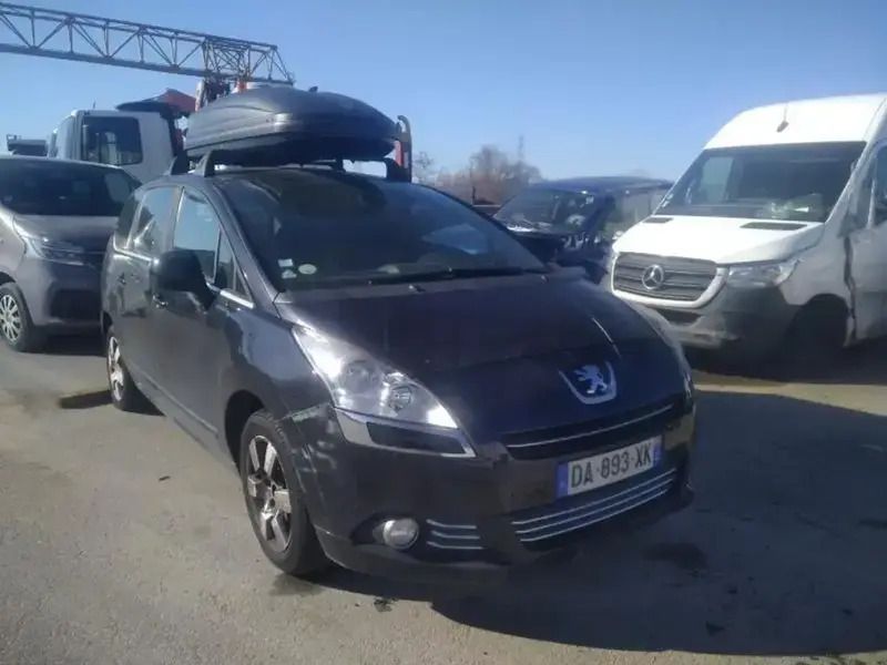 Noir Utilisé 2013 Peugeot 5008 Monospace | 3 200 € - Image 1/4