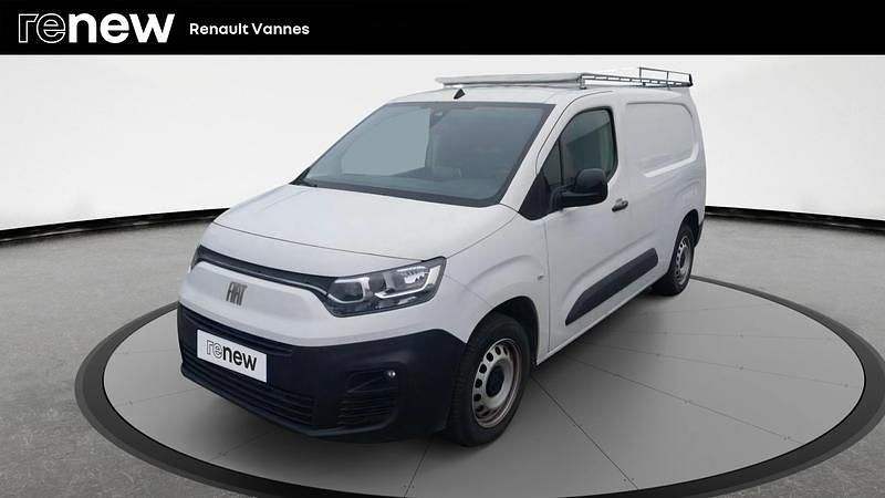 Blanc Occasion 2023 Fiat Doblò S Monospace | 16 690 € - Image 1/4
