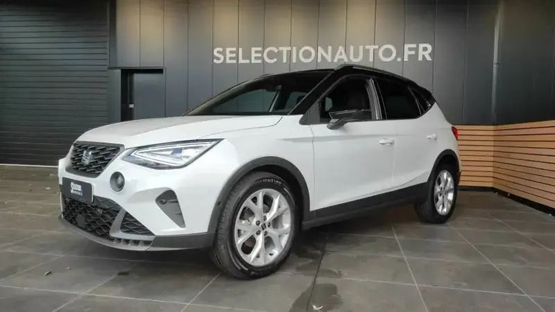 Blanc Utilisé 2022 Seat Arona FR SUV | 26 890 € - Image 1/4
