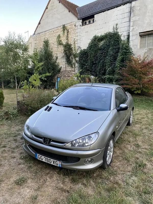 Occasion Peugeot 206 CC Roland Garros 109 ch (80 kW) 2005 Cabriolet