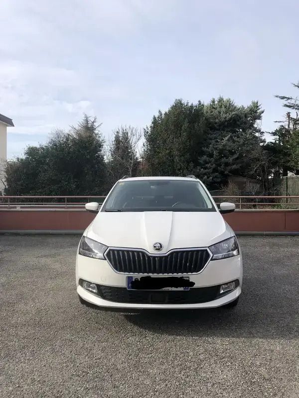Utilisé 2022 Skoda Fabia Ambition Break | 15 990 € (Bon prix) - Image 1/4