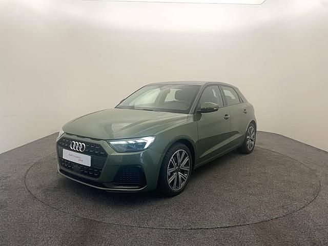 Vert district métallisé noir mythe métallisé Occasion 2025 Audi A1 Sportback Design Citadine | 28 900 € (Prix juste) - Image 1/4