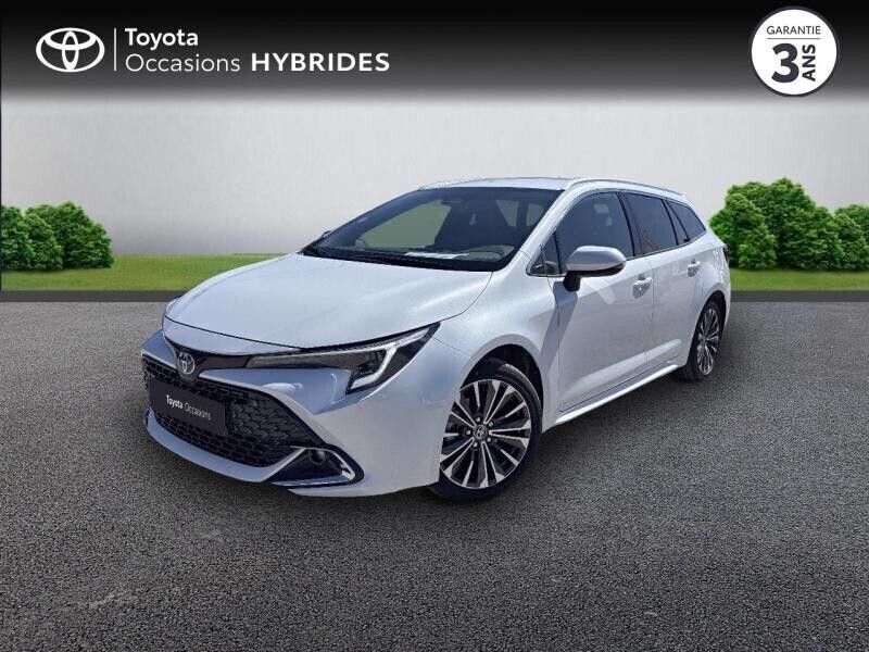 Utilisé 2024 Toyota Corolla Design | 28 780 € (Prix juste) - Image 1/4