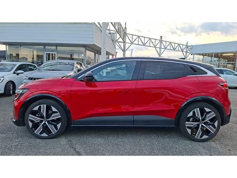 Occasion Renault Megane E-Tech Iconic 161 kW (220 ch) 2022 Rouge Berline