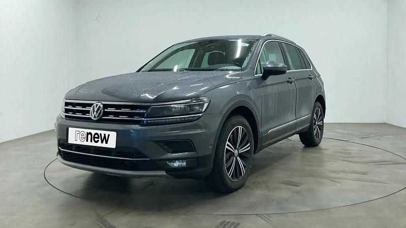 Gris Occasion 2018 VW Tiguan Exclusive SUV | 30 690 € (Prix cher) - Image 1/4