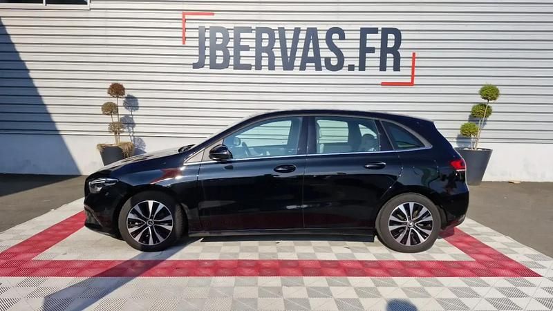 Noir Occasion 2021 Mercedes B180 Style Monospace | 23 599 € - Image 1/4