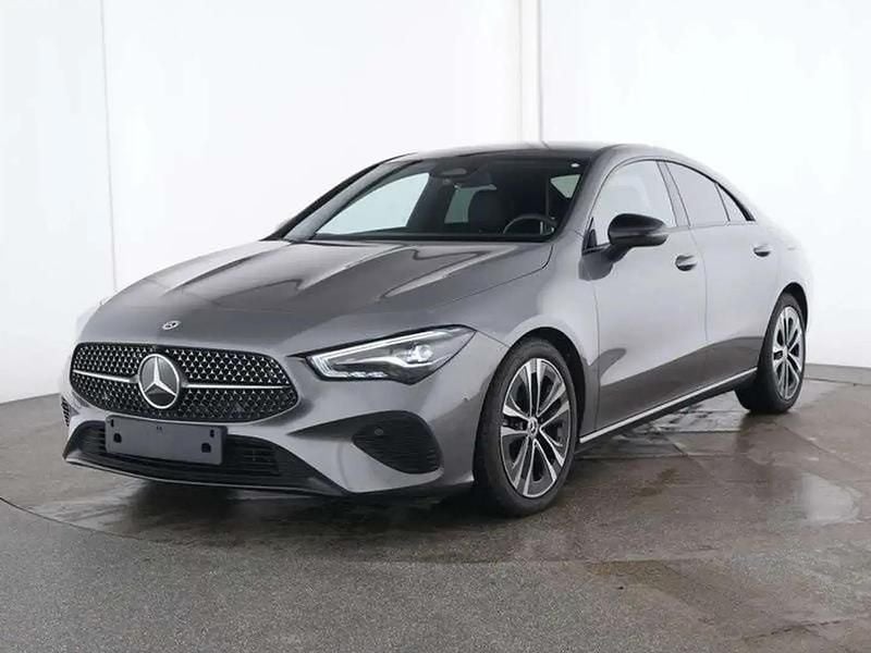 Gris Occasion 2024 Mercedes CLA180 Progressive Berline | 32 690 € (Prix juste) - Image 1/4