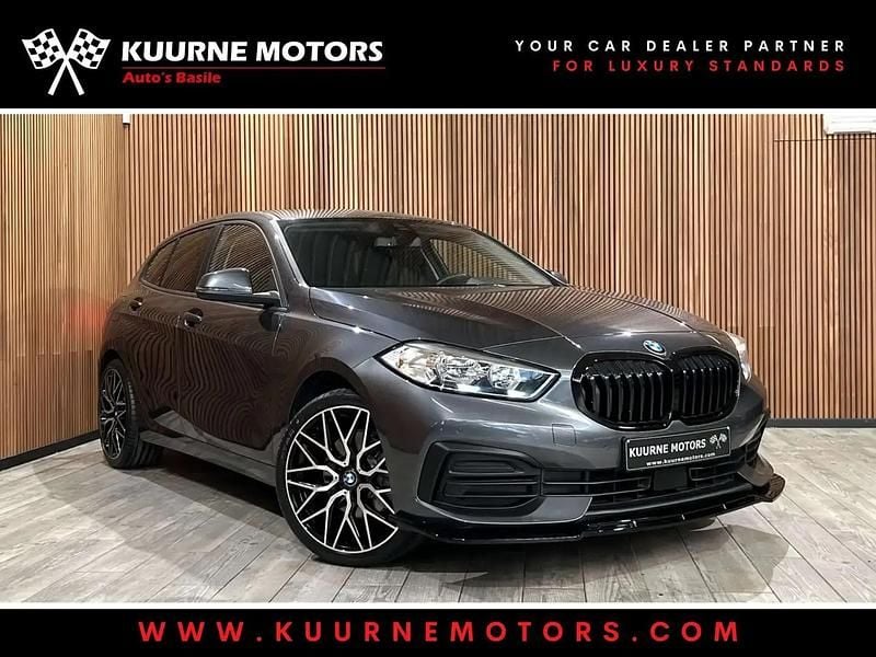 Gris Utilisé 2020 BMW 118 Sport Line Citadine | 17 900 € (Prix juste) - Image 1/4