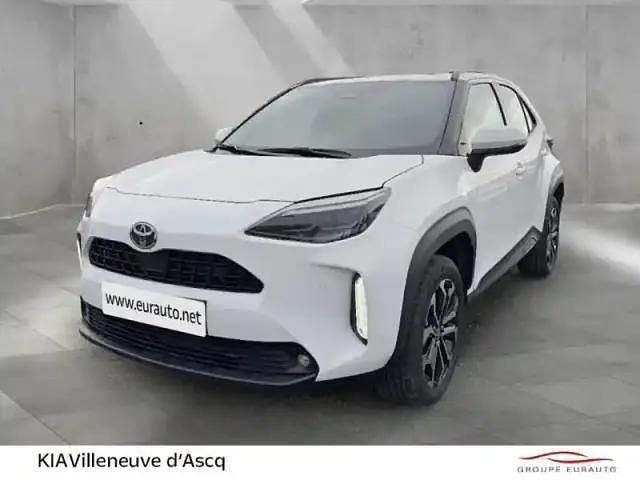 Blanc Occasion 2025 Toyota Yaris Cross Design SUV | 26 990 € (Prix juste) - Image 1/4