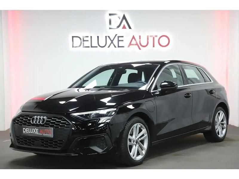 Noir Utilisé 2022 Audi A3 e-tron Citadine | 24 990 € (Super prix) - Image 1/4