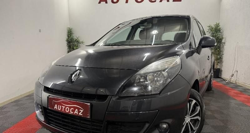 Utilisé 2010 Renault Scénic III Dynamique Monospace | 7 990 € (Prix juste) - Image 1/4