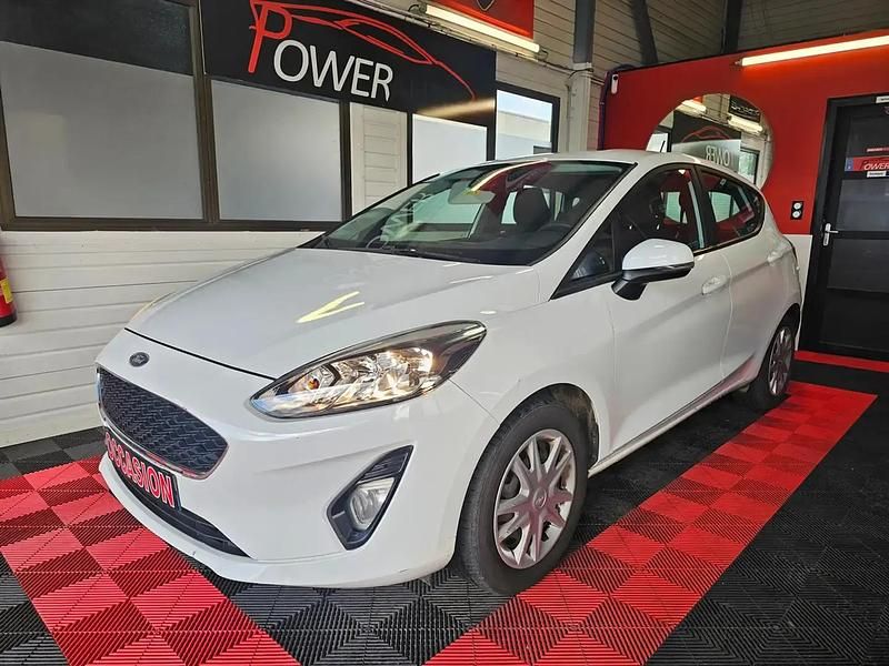 Blanc Utilisé 2017 Ford Fiesta Berline | 6 990 € - Image 1/4