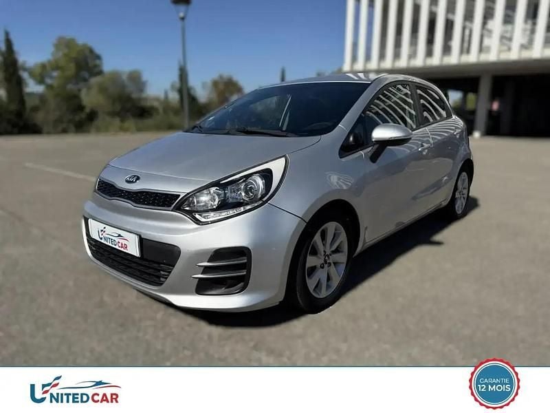 Gris Utilisé 2016 Kia Rio Citadine | 10 300 € (Prix juste) - Image 1/4