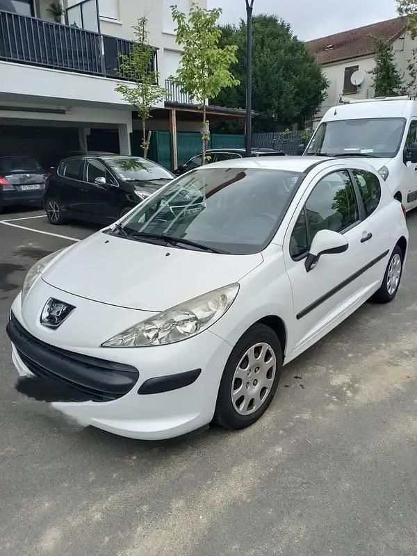 Utilisé 2006 Peugeot 207 Berline | 3 700 € (Prix juste) - Image 1/4