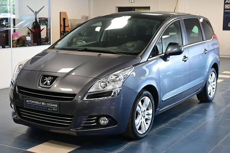 Gris Utilisé 2011 Peugeot 5008 Family Monospace | 6 497 € (Prix juste) - Image 1/4