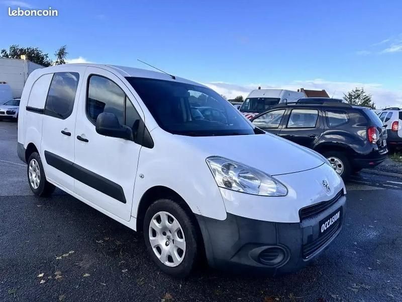 Blanc Utilisé 2012 Peugeot Partner Van | 5 990 € - Image 1/4