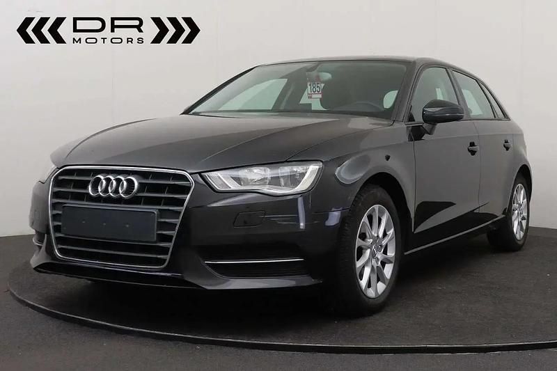 Noir Utilisé 2014 Audi A3 Sportback Break | 6 495 € - Image 1/4