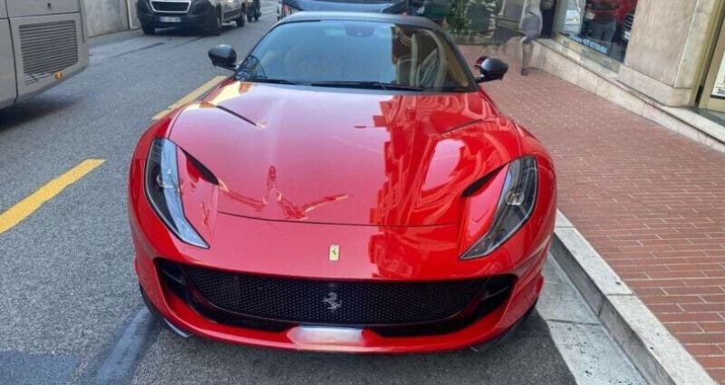 Utilisé 2021 Ferrari 812 Coupé | 469 400 € - Image 1/4