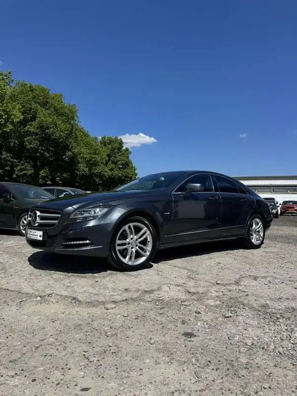 Gris Utilisé 2012 Mercedes CLS350 Edition 1 Coupé | 19 999 € - Image 1/4