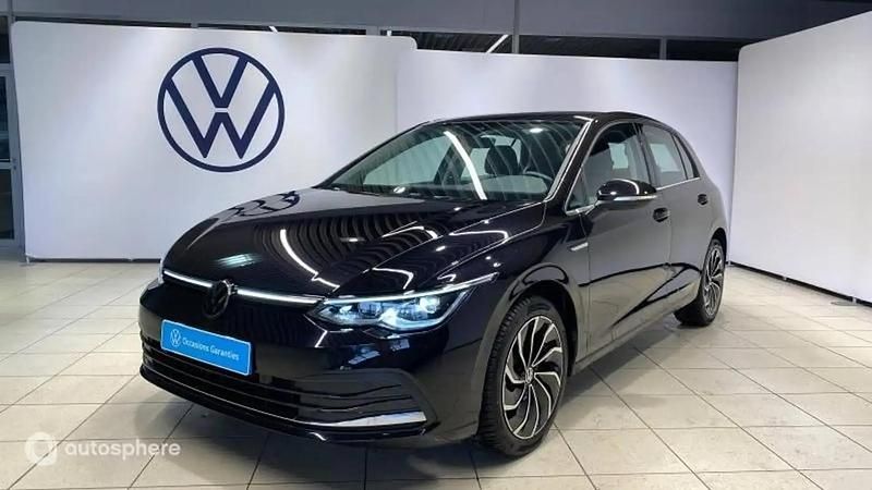 Noir Utilisé 2024 VW Golf VIII Style Berline | 28 799 € (Prix juste) - Image 1/4