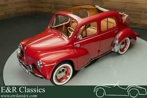 Rouge Utilisé 1951 Renault 4CV Cabriolet | 34 950 € - Image 1/4
