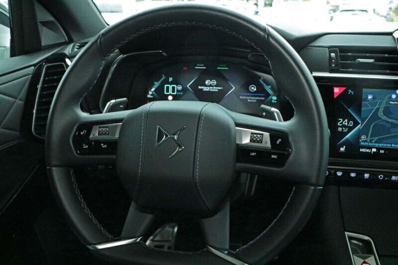 Image 3/4