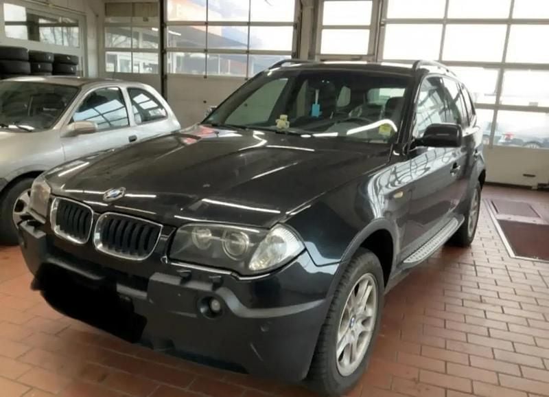 Noir Occasion 2004 BMW X3 Sport Line SUV | 9 700 € - Image 1/4
